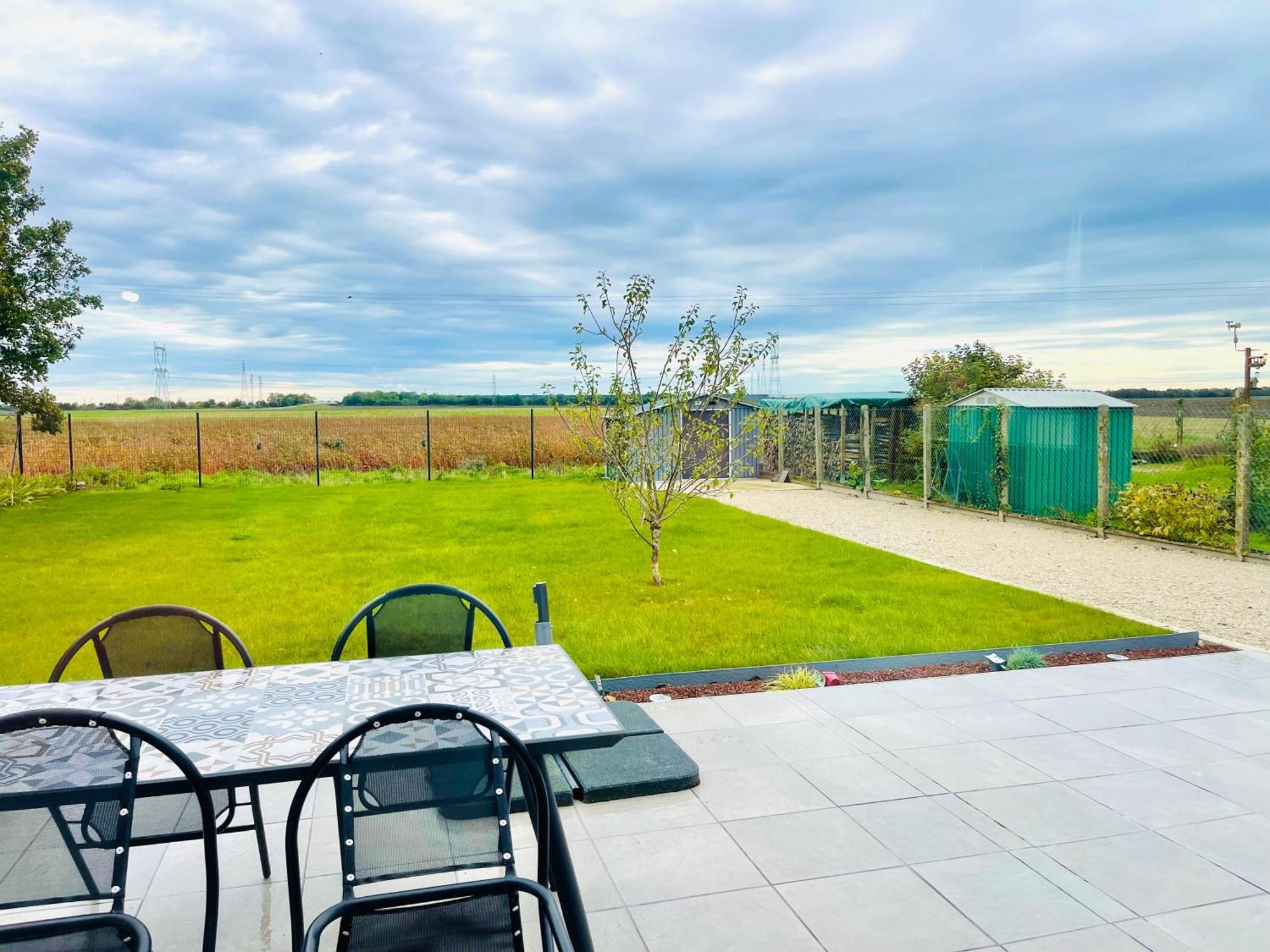 Petite Maison Au Calme Poupry Extérieur photo