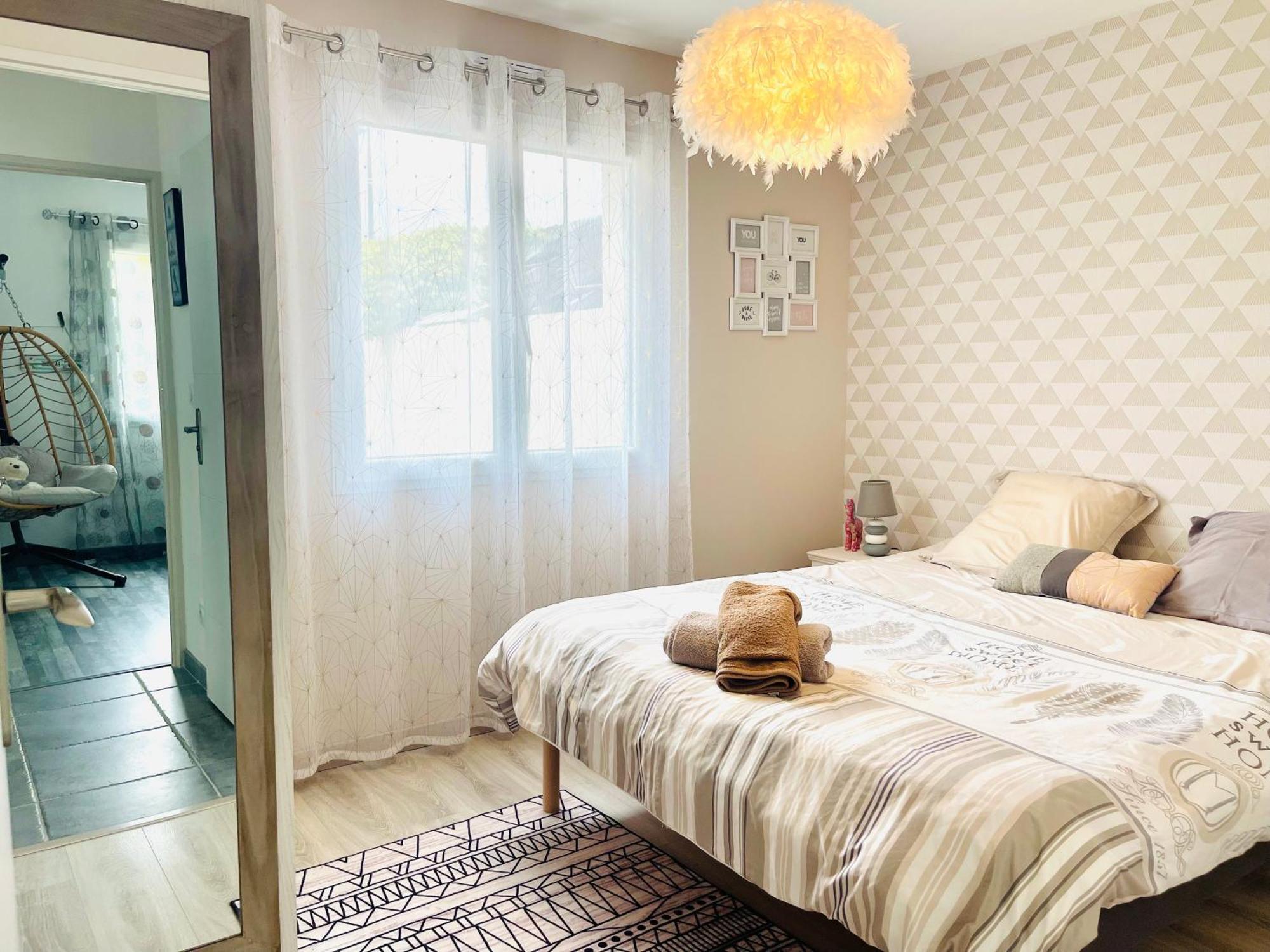 Petite Maison Au Calme Poupry Extérieur photo