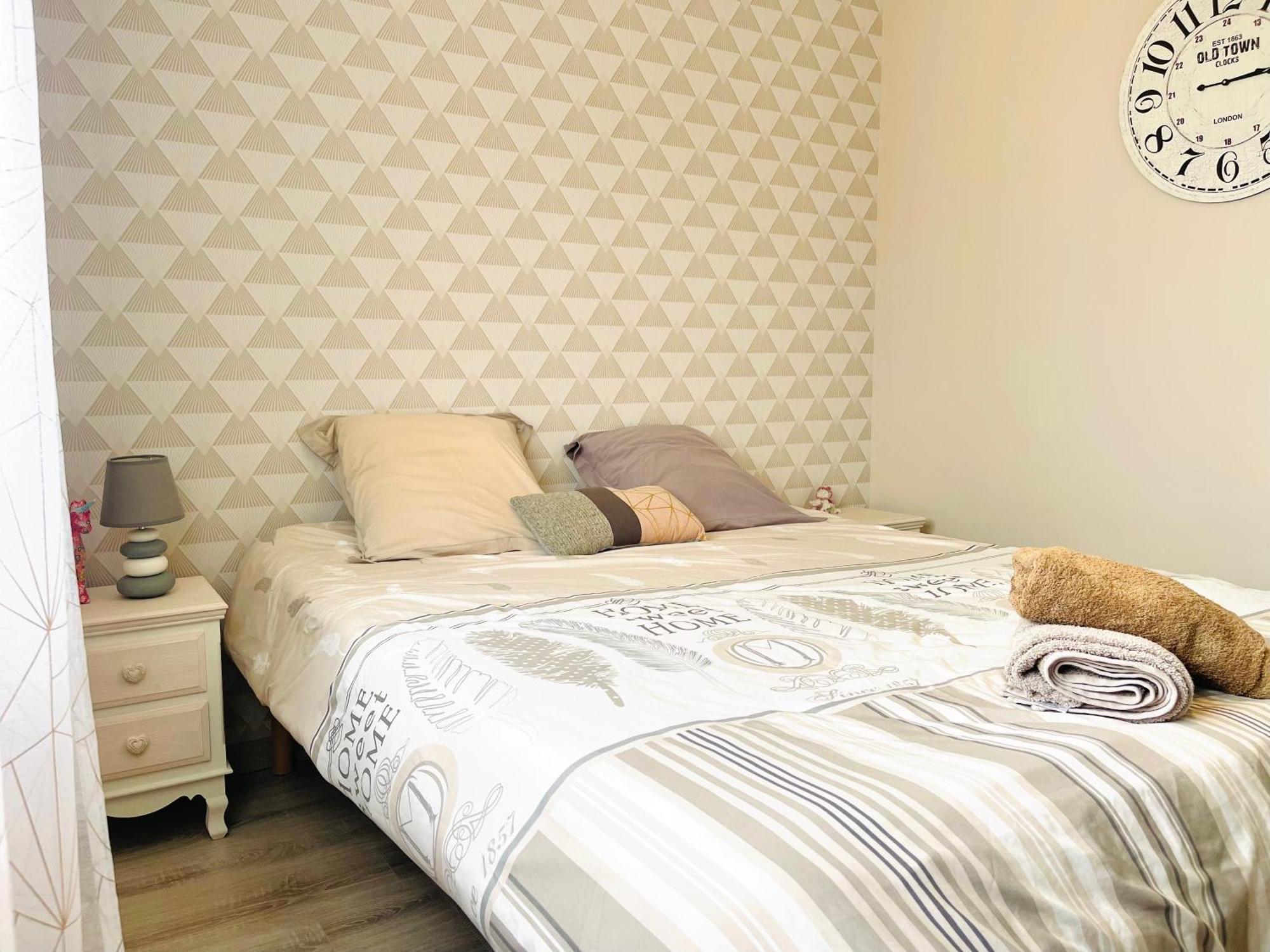 Petite Maison Au Calme Poupry Extérieur photo