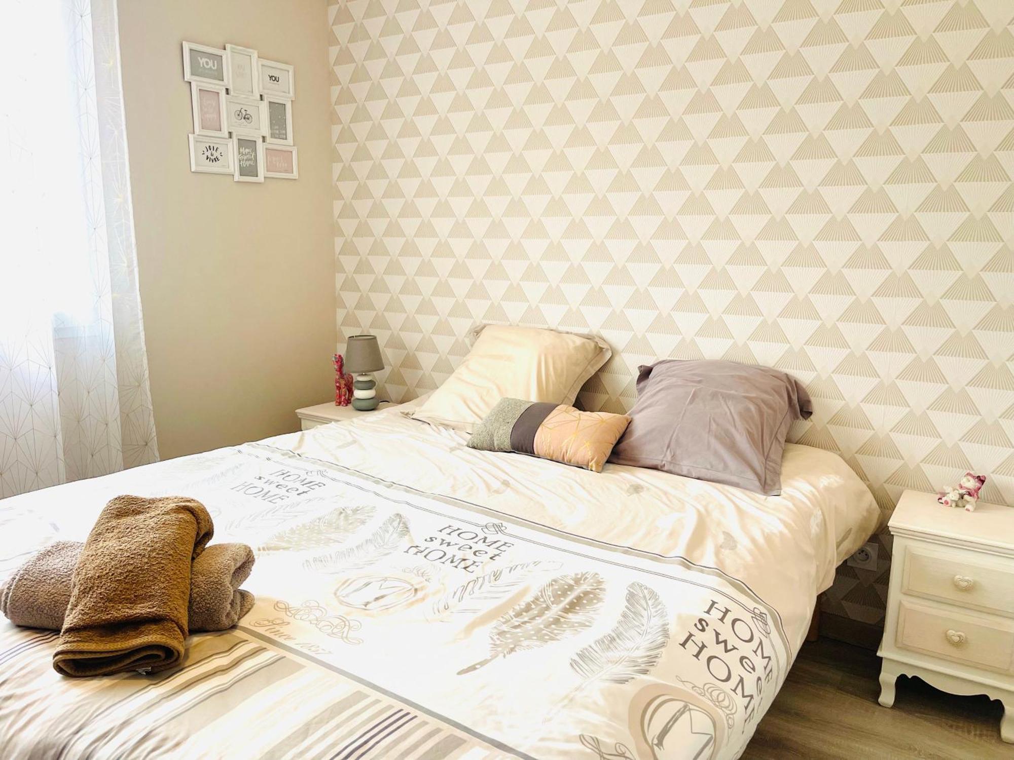 Petite Maison Au Calme Poupry Extérieur photo
