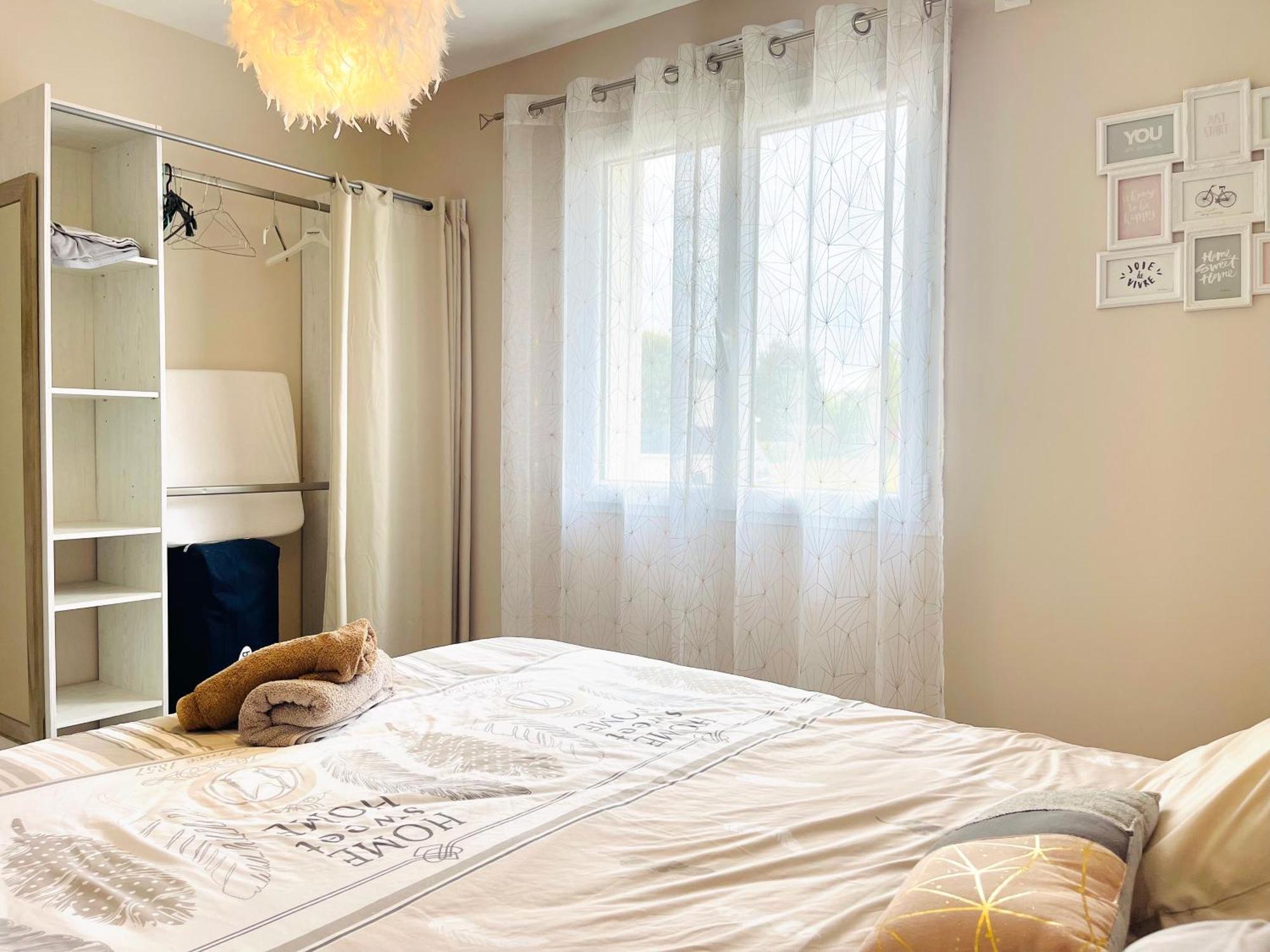 Petite Maison Au Calme Poupry Extérieur photo